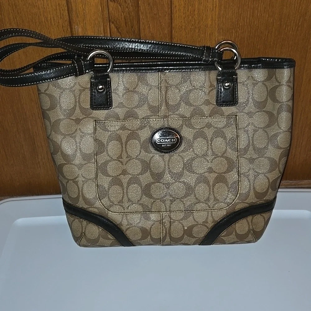 Coach handbag - Picture 2 of 14